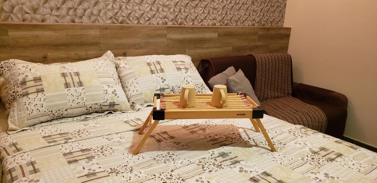 Suites Ambiente Familiar -Prox Do Thermas Águas de São Pedro 外观 照片