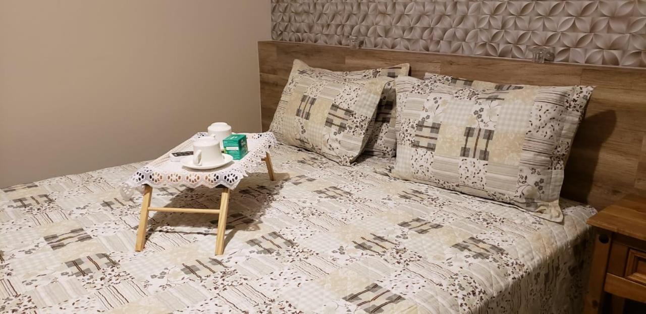 Suites Ambiente Familiar -Prox Do Thermas Águas de São Pedro 客房 照片